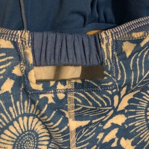 Lululemon Namaste Blue Geo Floral Ruched Halter Tank - Picture 6 of 7